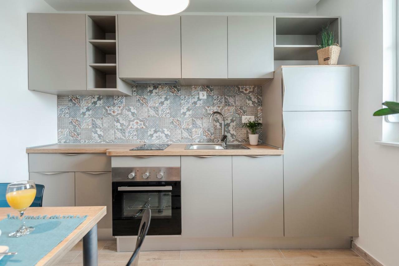 Апартаменты Seven Apartman Задар Экстерьер фото